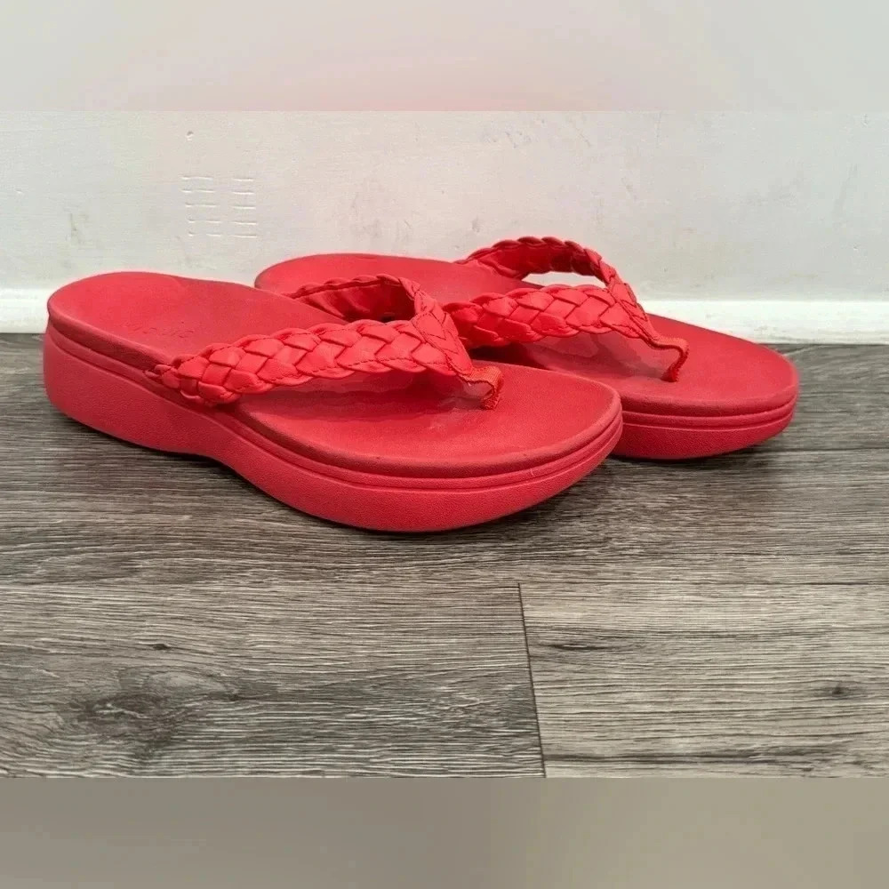 Vionic Kenji Women's Toe-Post Platform Wedge Sandal Red Size 9